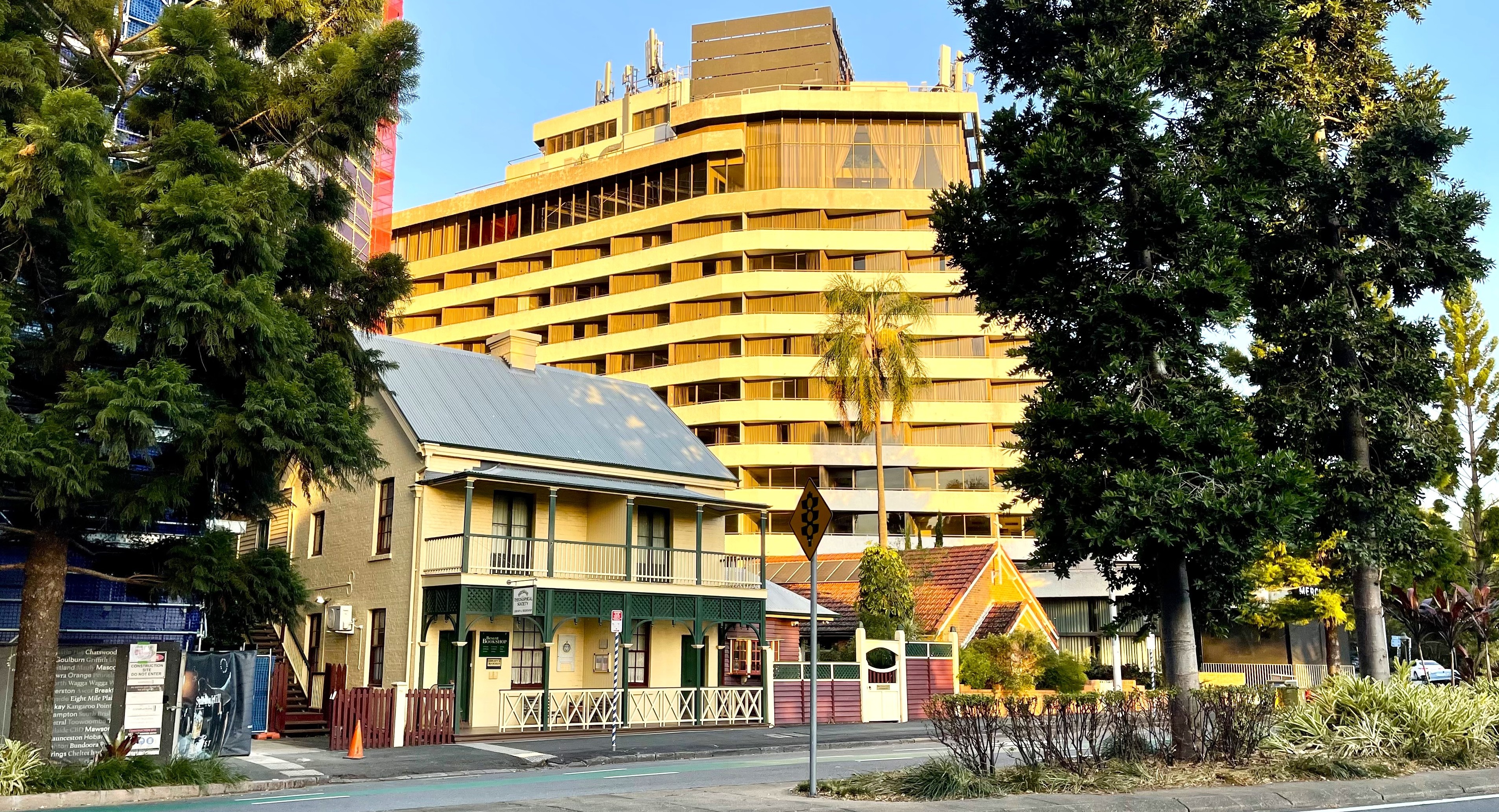 Brisbane Lodge with Mercure behind